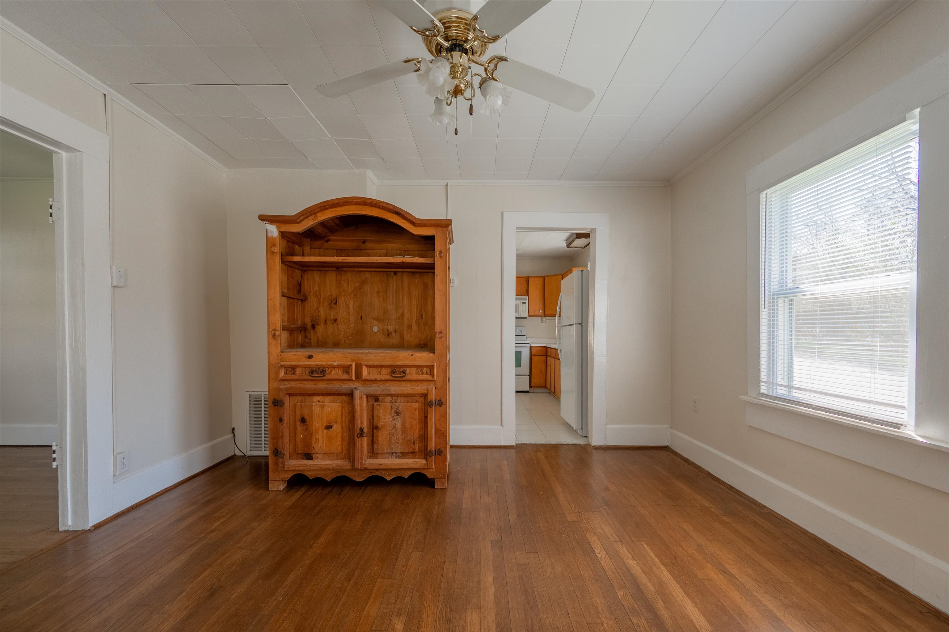 102 Peck Street Pembroke VA 24136