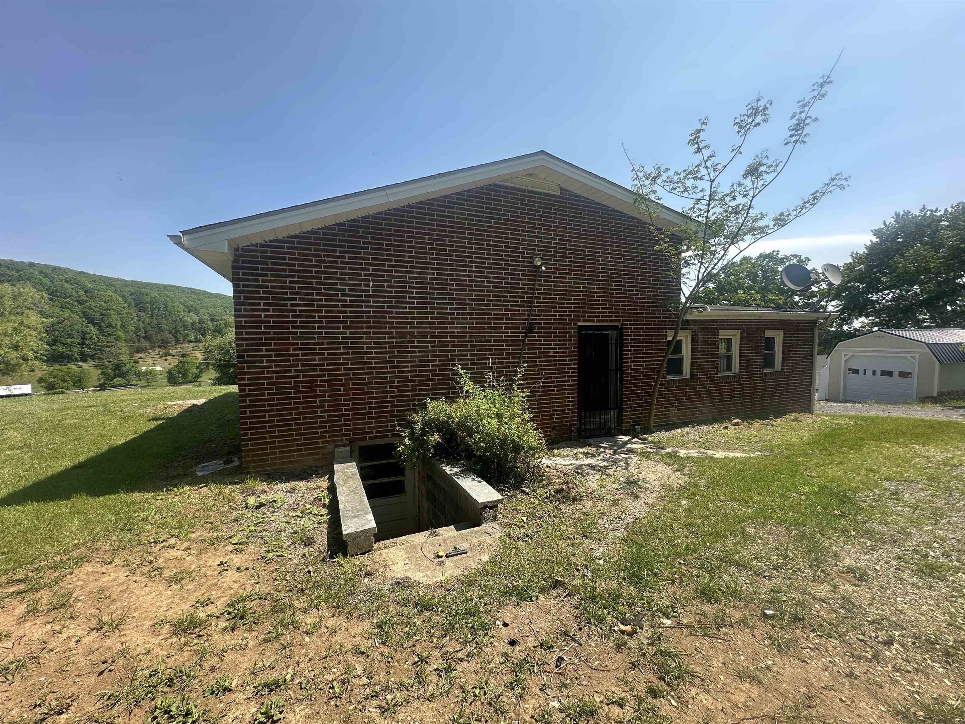 247 Piney Mountain Road Wytheville VA 24382