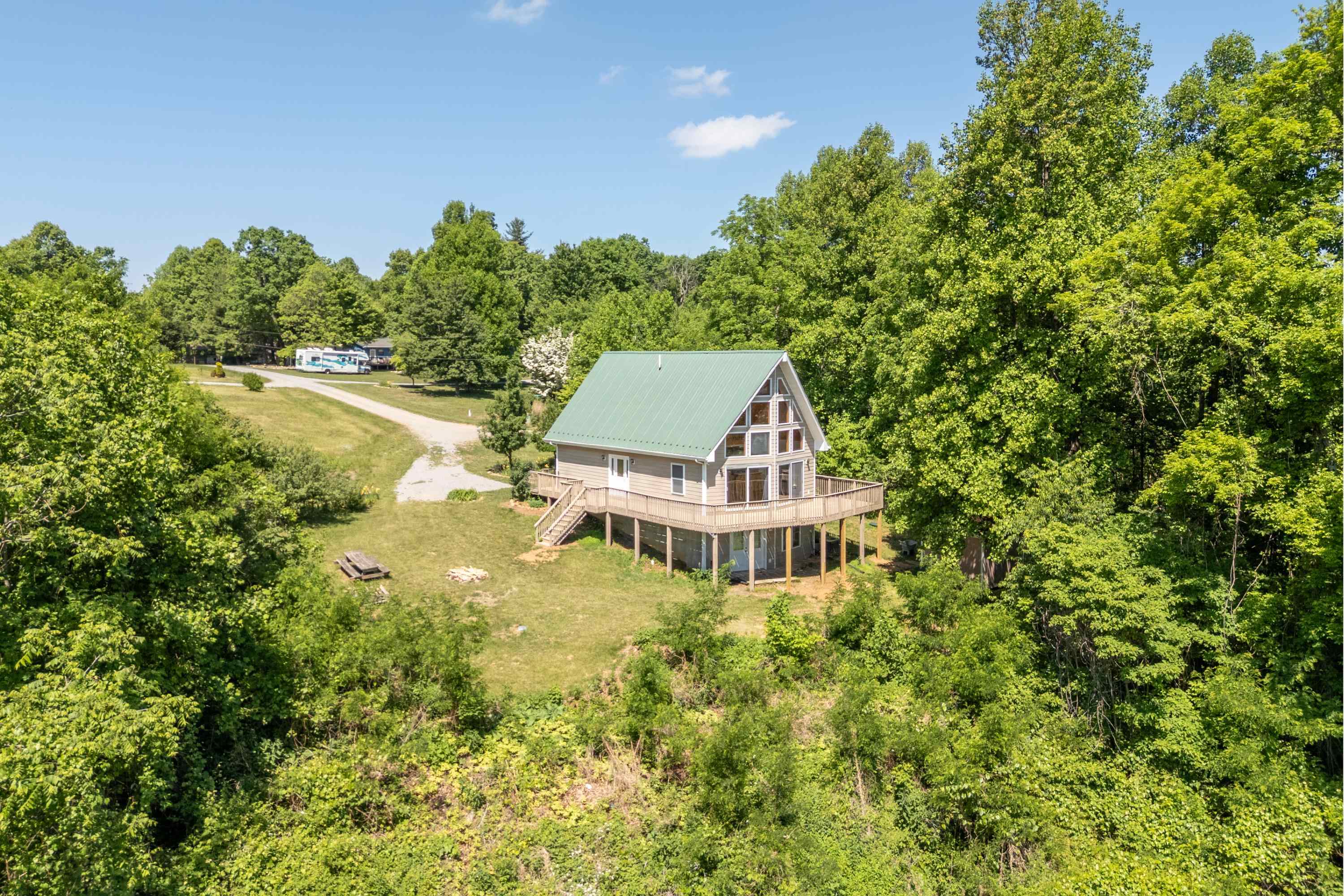 10 Doe Valley Drive SE Copper Hill VA 24079
