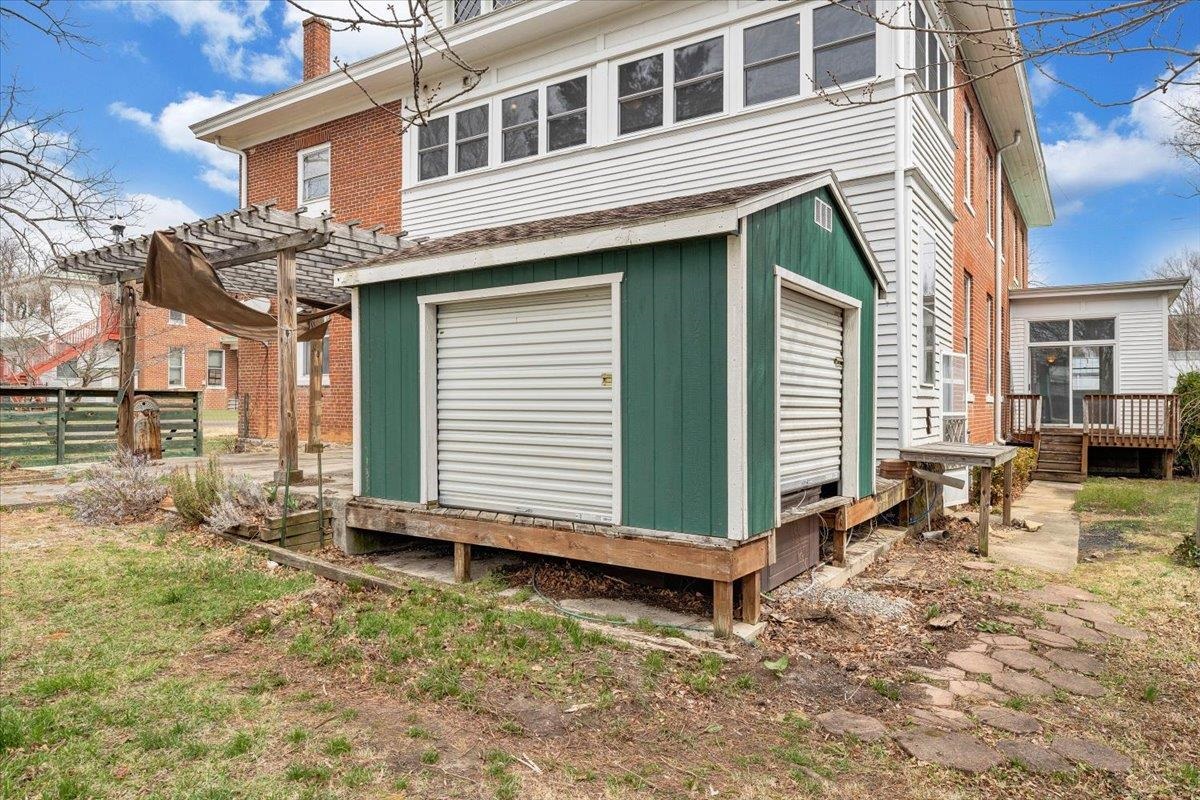13 Giles Avenue Dublin VA 24084