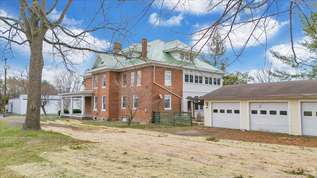 13 Giles Avenue Dublin VA 24084