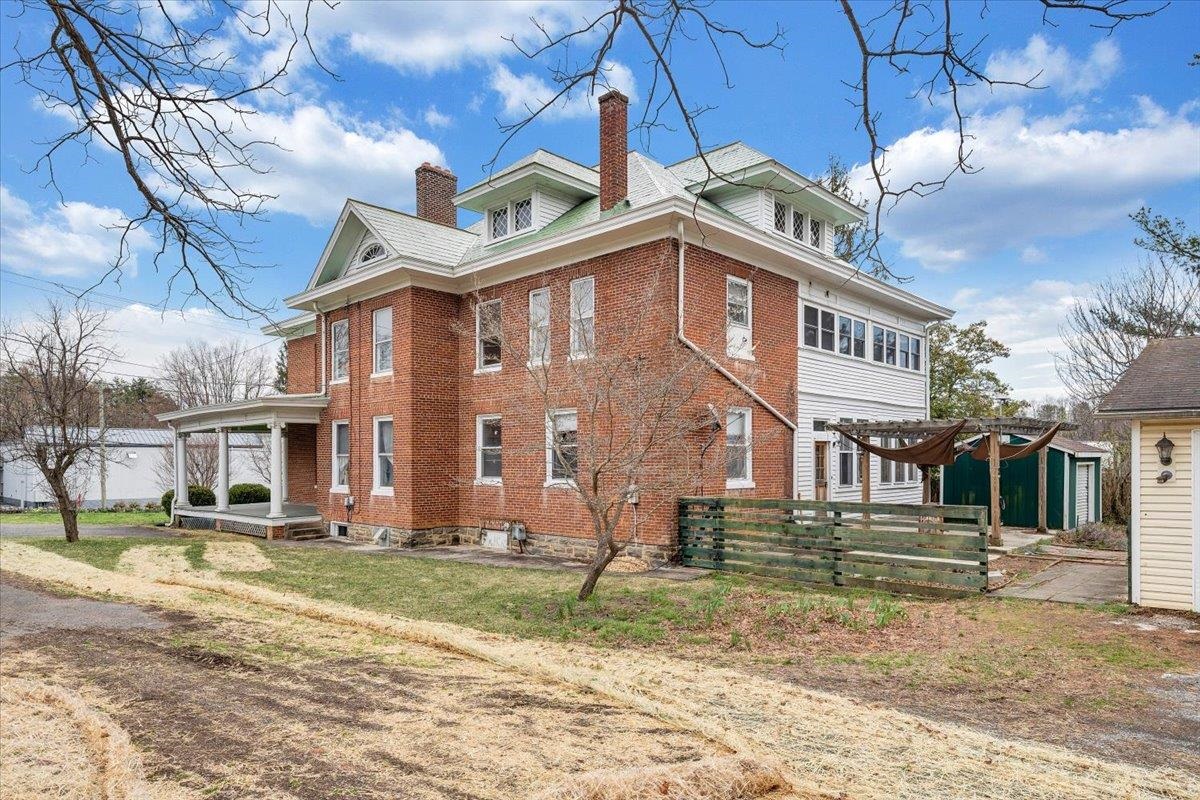 13 Giles Avenue Dublin VA 24084