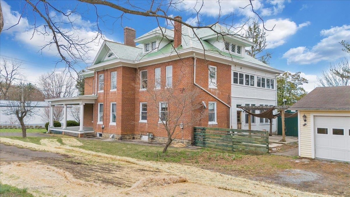 13 Giles Avenue Dublin VA 24084