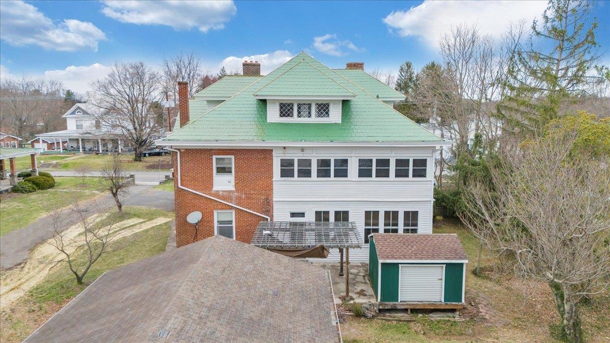 13 Giles Avenue Dublin VA 24084