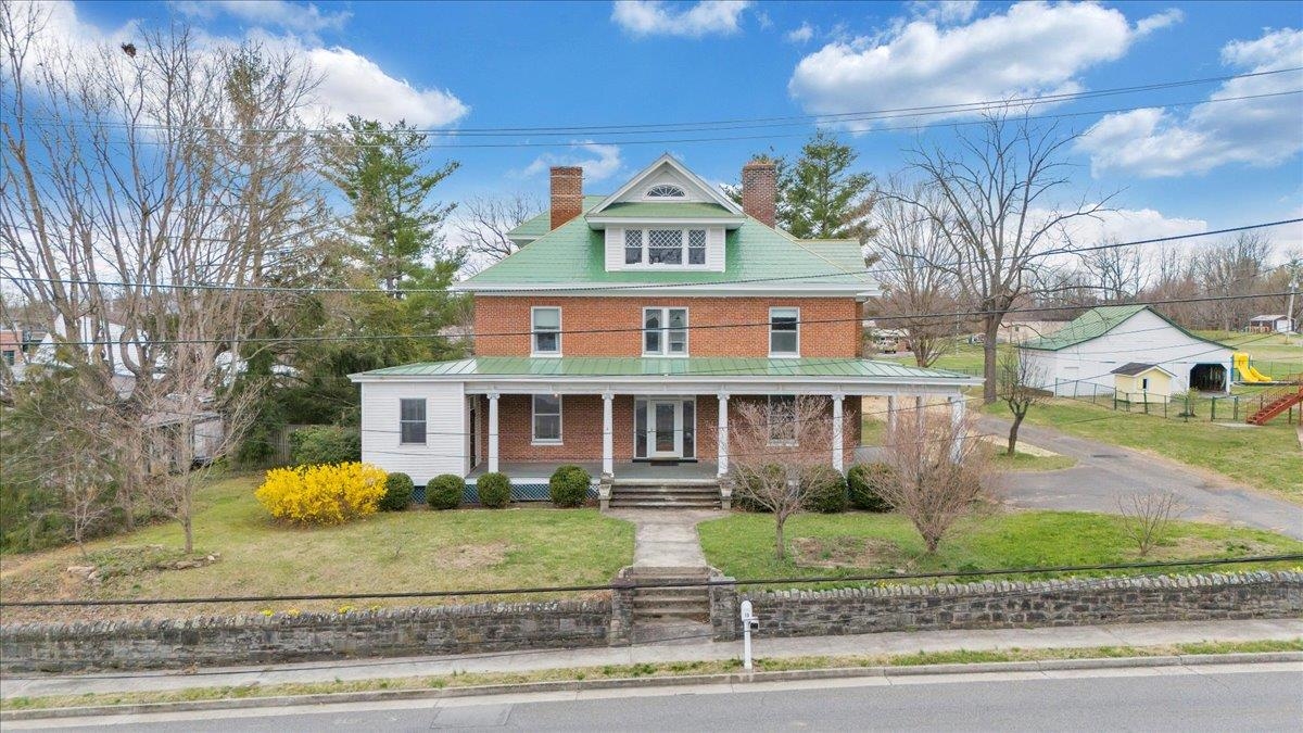 13 Giles Avenue Dublin VA 24084