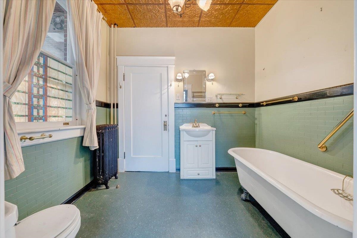 13 Giles Avenue Dublin VA 24084