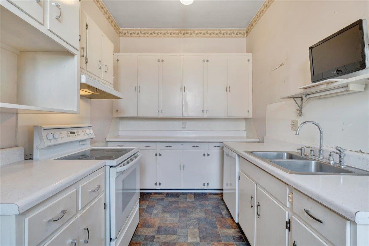 13 Giles Avenue Dublin VA 24084