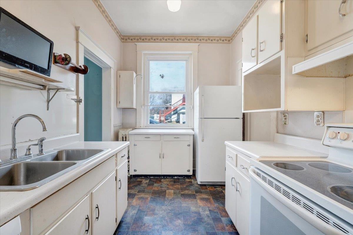 13 Giles Avenue Dublin VA 24084