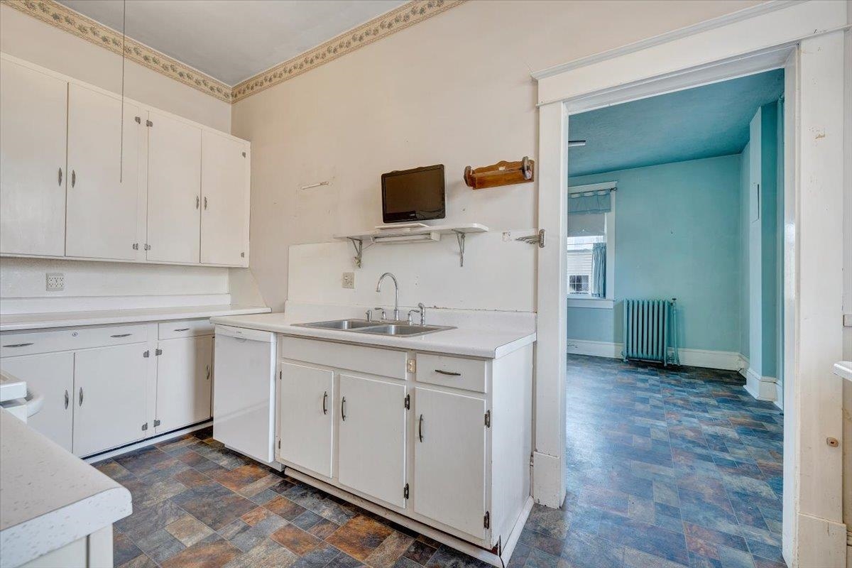 13 Giles Avenue Dublin VA 24084