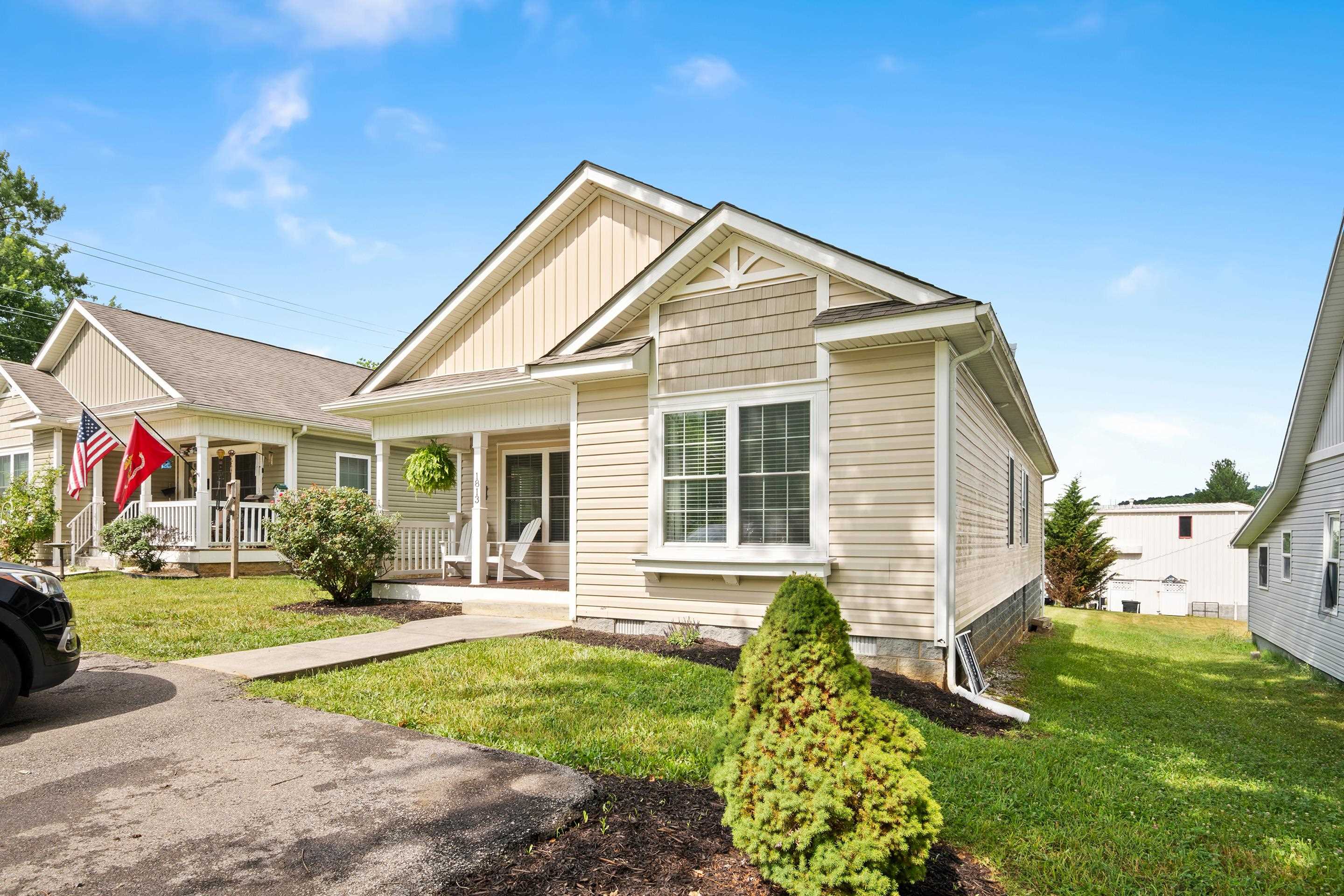 1813 3rd Street Radford VA 24141