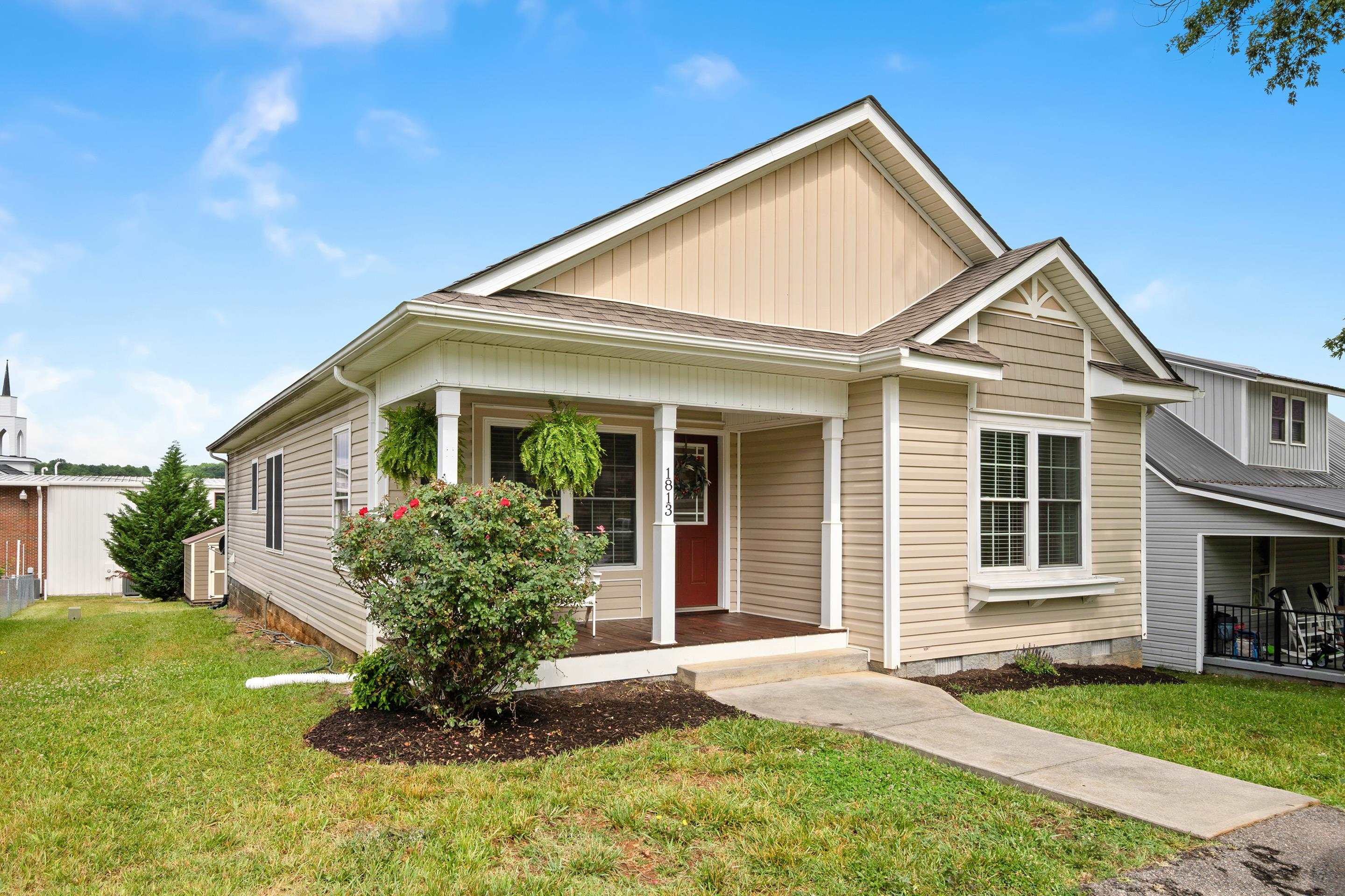 1813 3rd Street Radford VA 24141