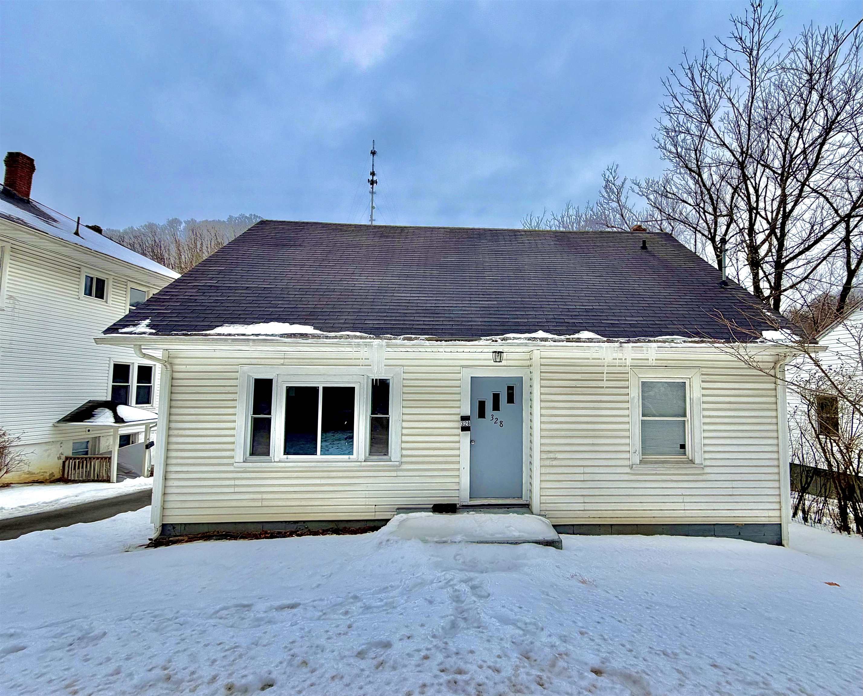 328 S College Avenue Bluefield VA 24605