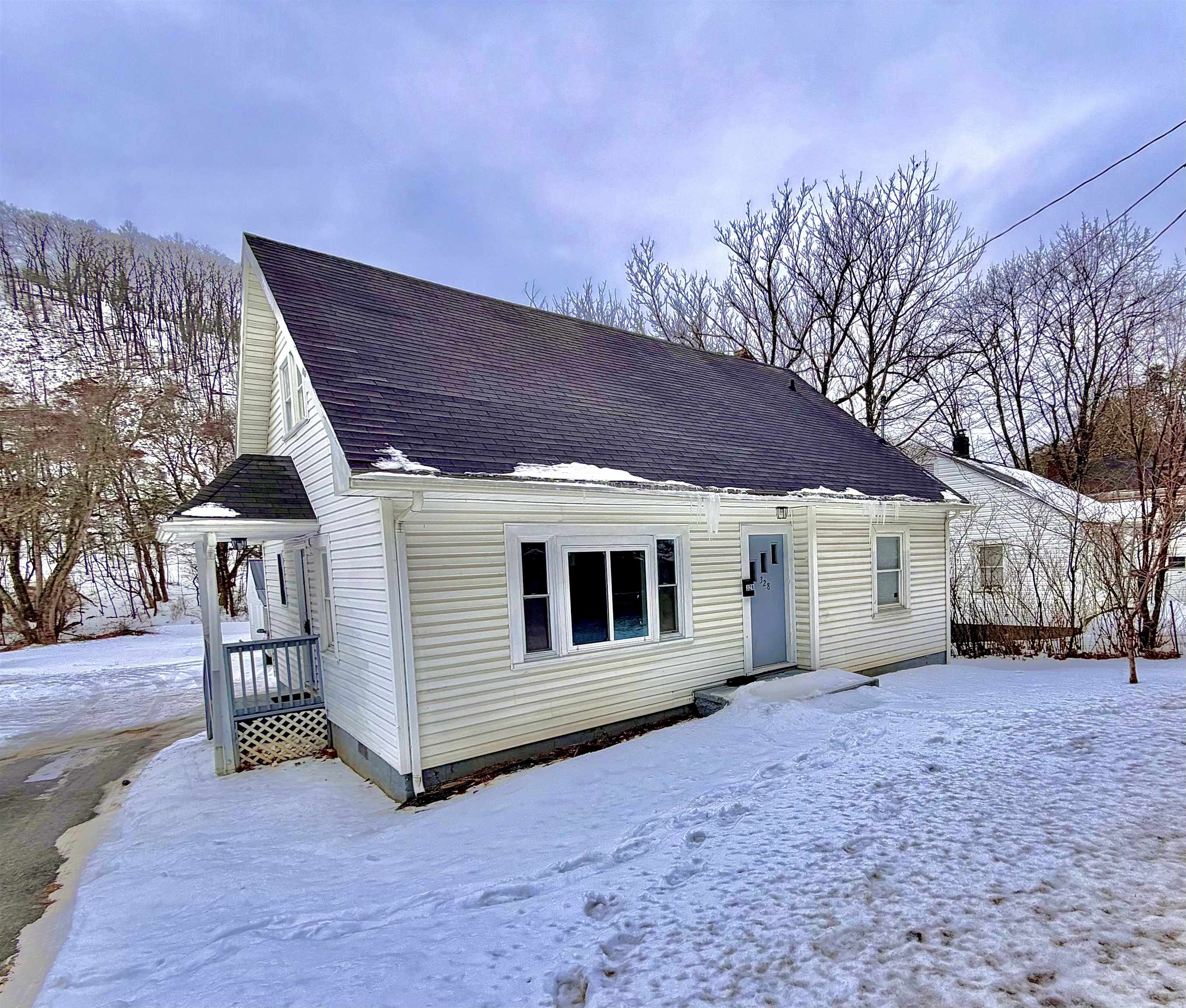 328 S College Avenue Bluefield VA 24605