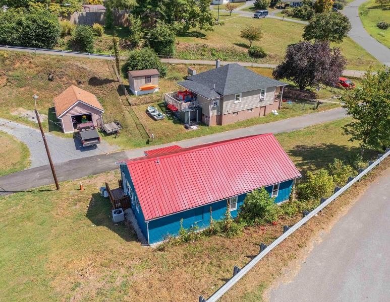 108 George Street Narrows VA 24124