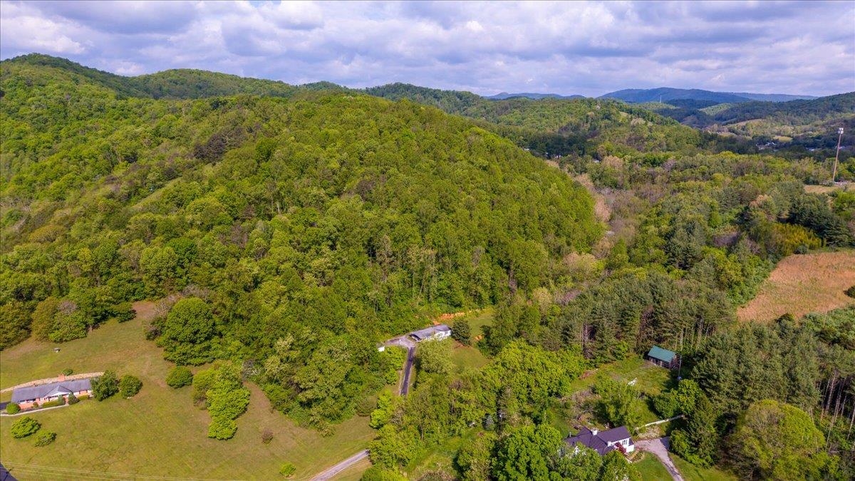 3995 Slusher Lane Shawsville VA 24162