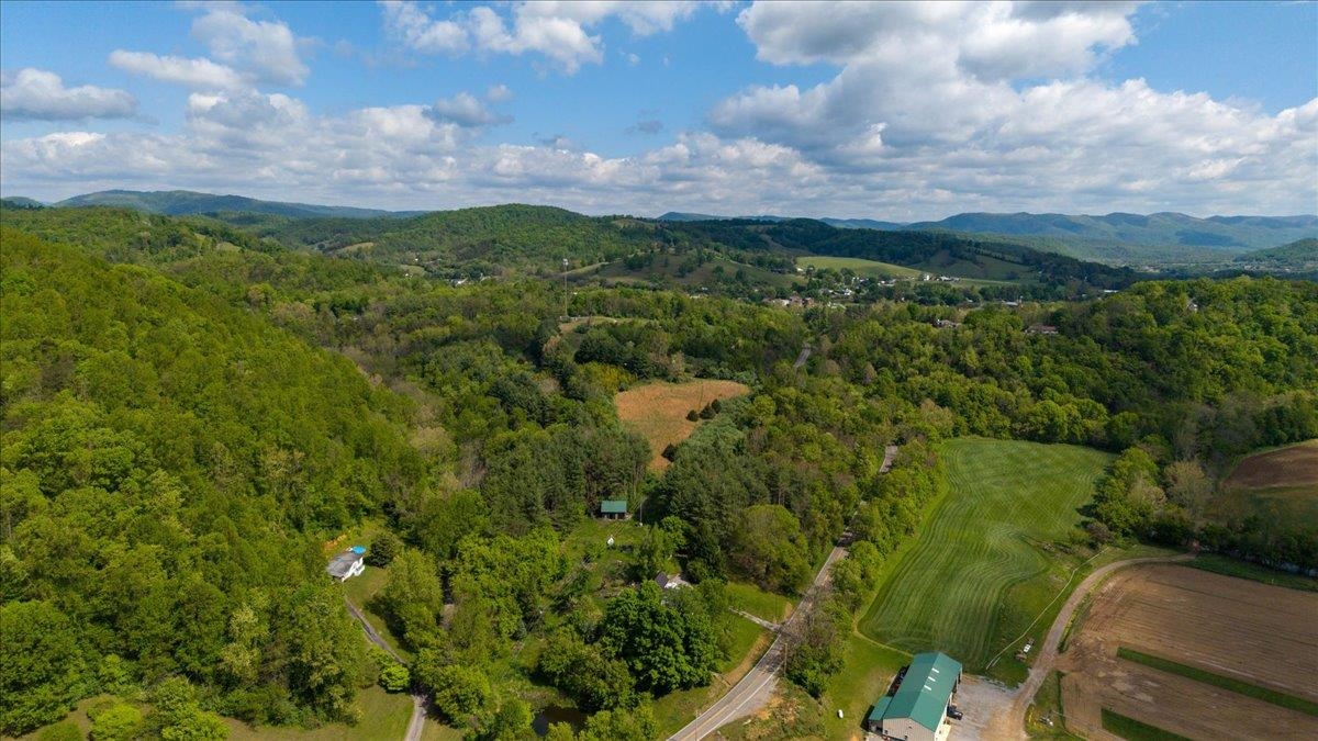3995 Slusher Lane Shawsville VA 24162