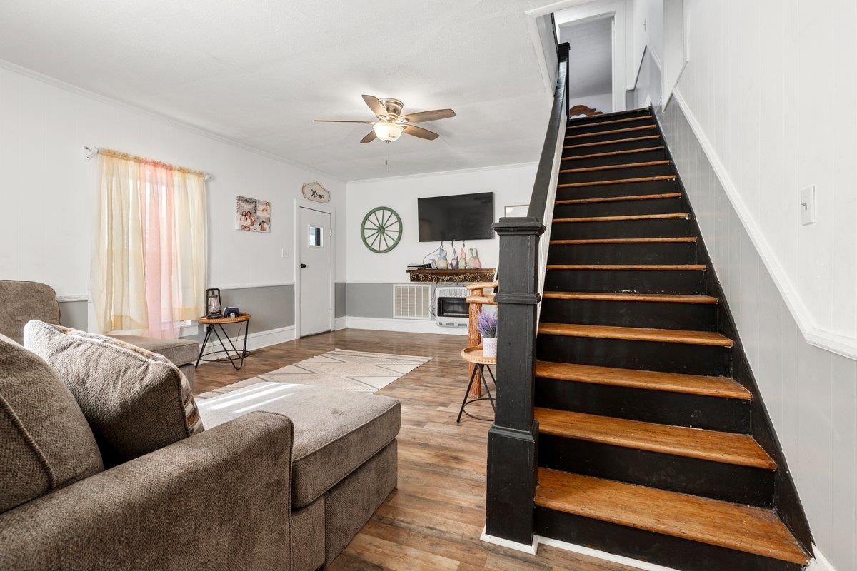 208 Holston Street Narrows VA 24124