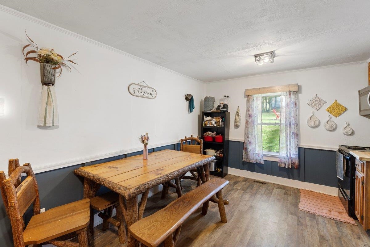 208 Holston Street Narrows VA 24124