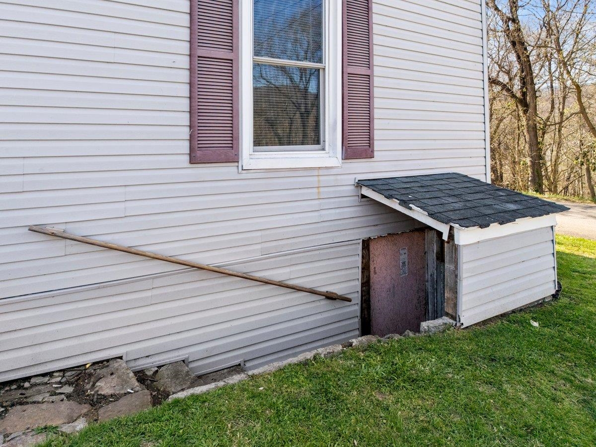 208 Holston Street Narrows VA 24124