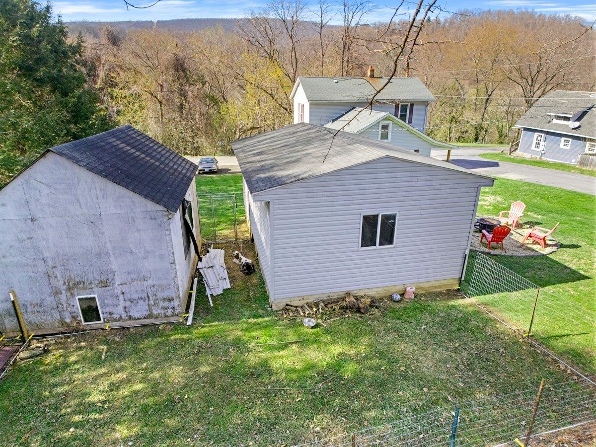 208 Holston Street Narrows VA 24124