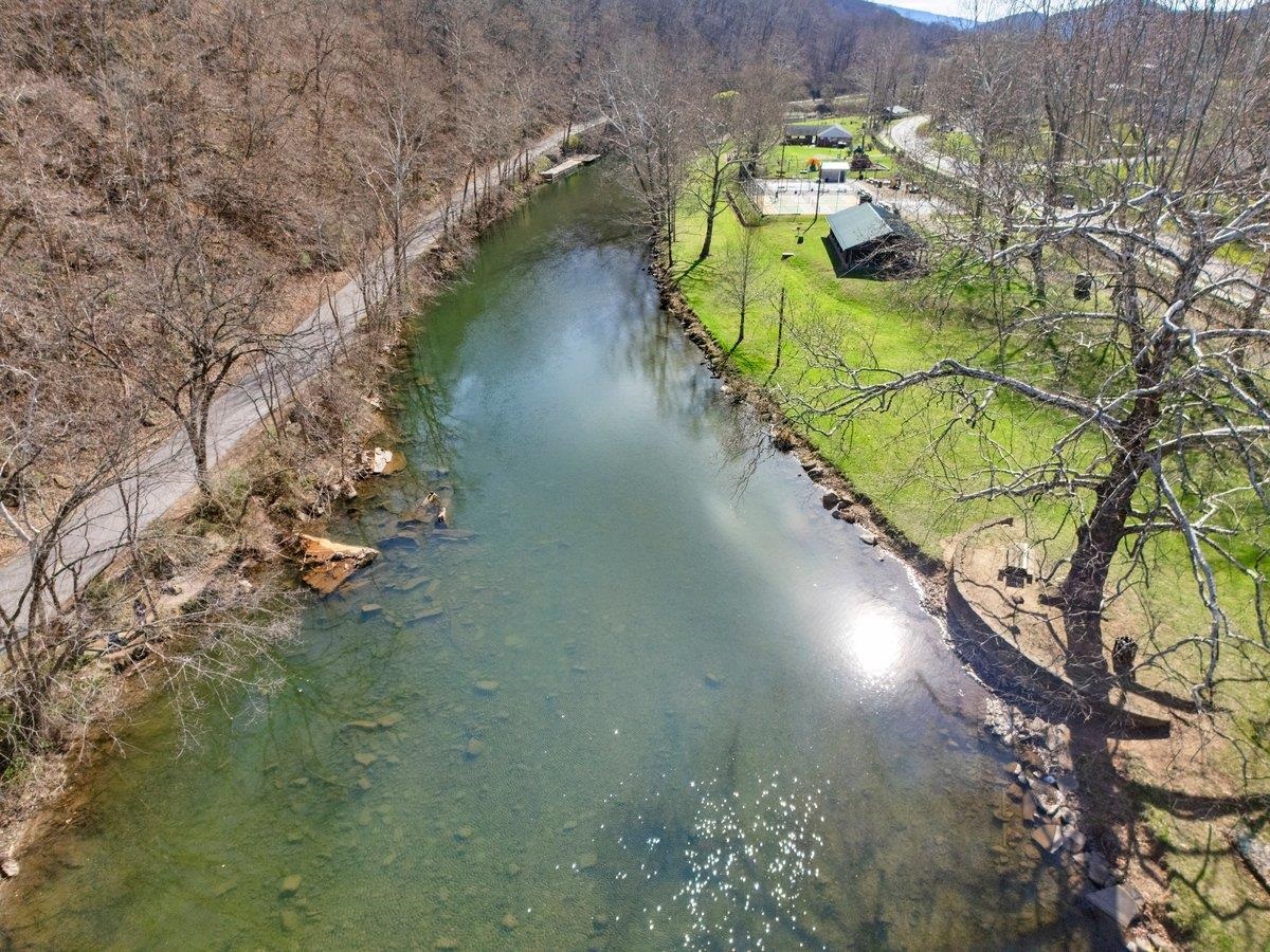 208 Holston Street Narrows VA 24124