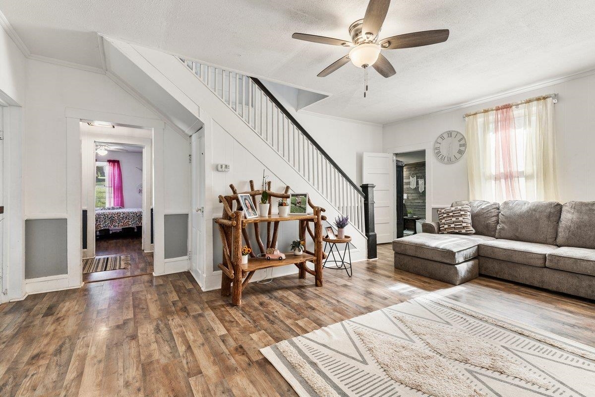 208 Holston Street Narrows VA 24124