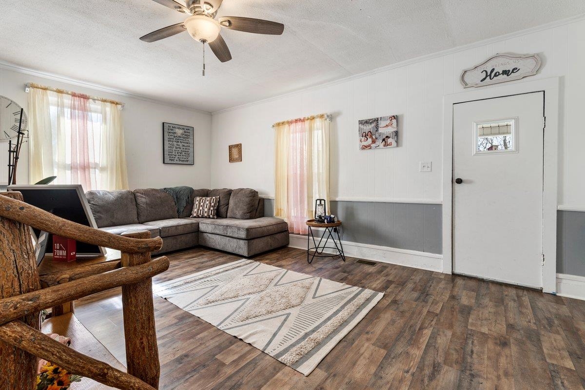208 Holston Street Narrows VA 24124