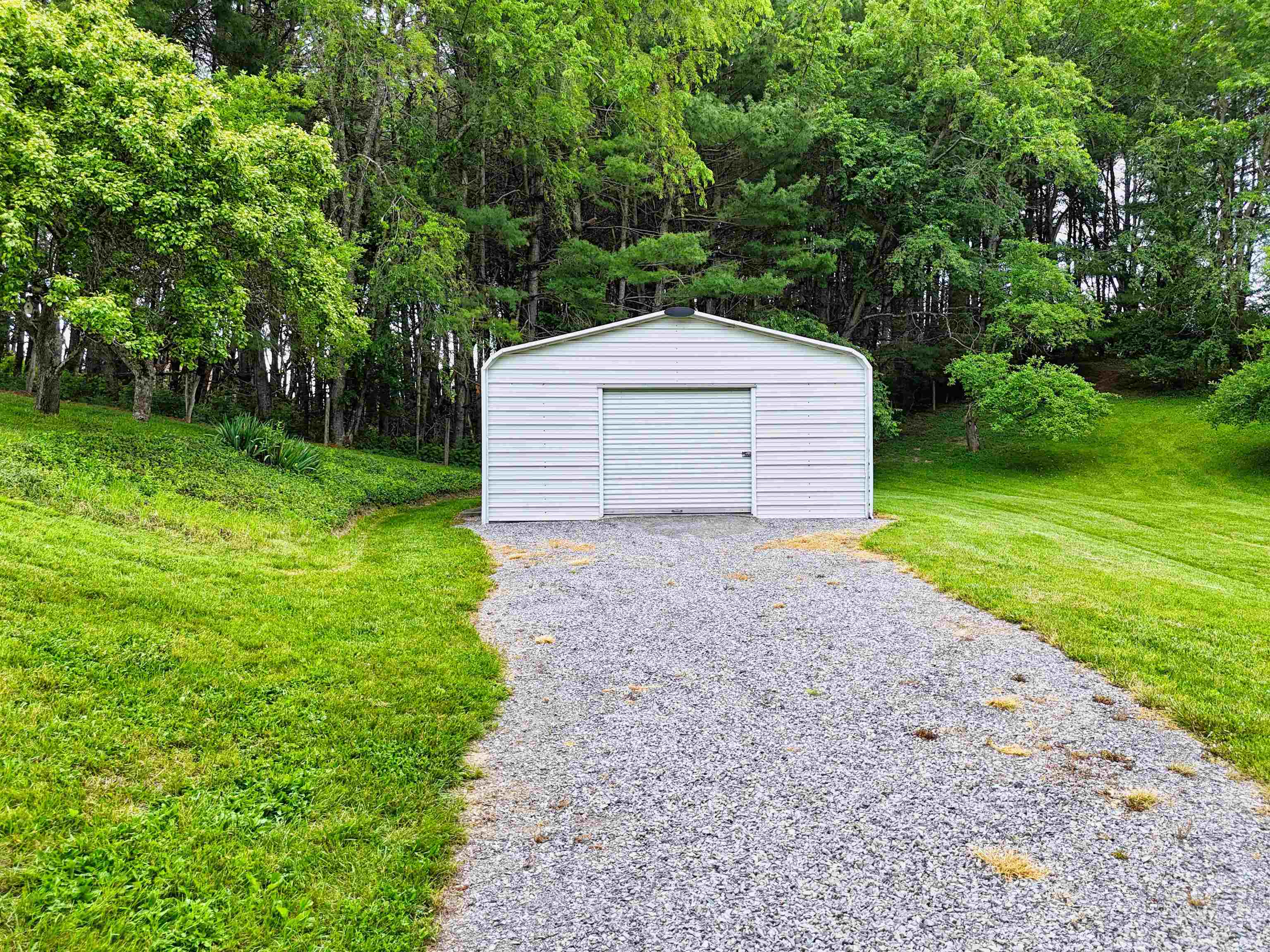3532 Dairy Road Christiansburg VA 24073