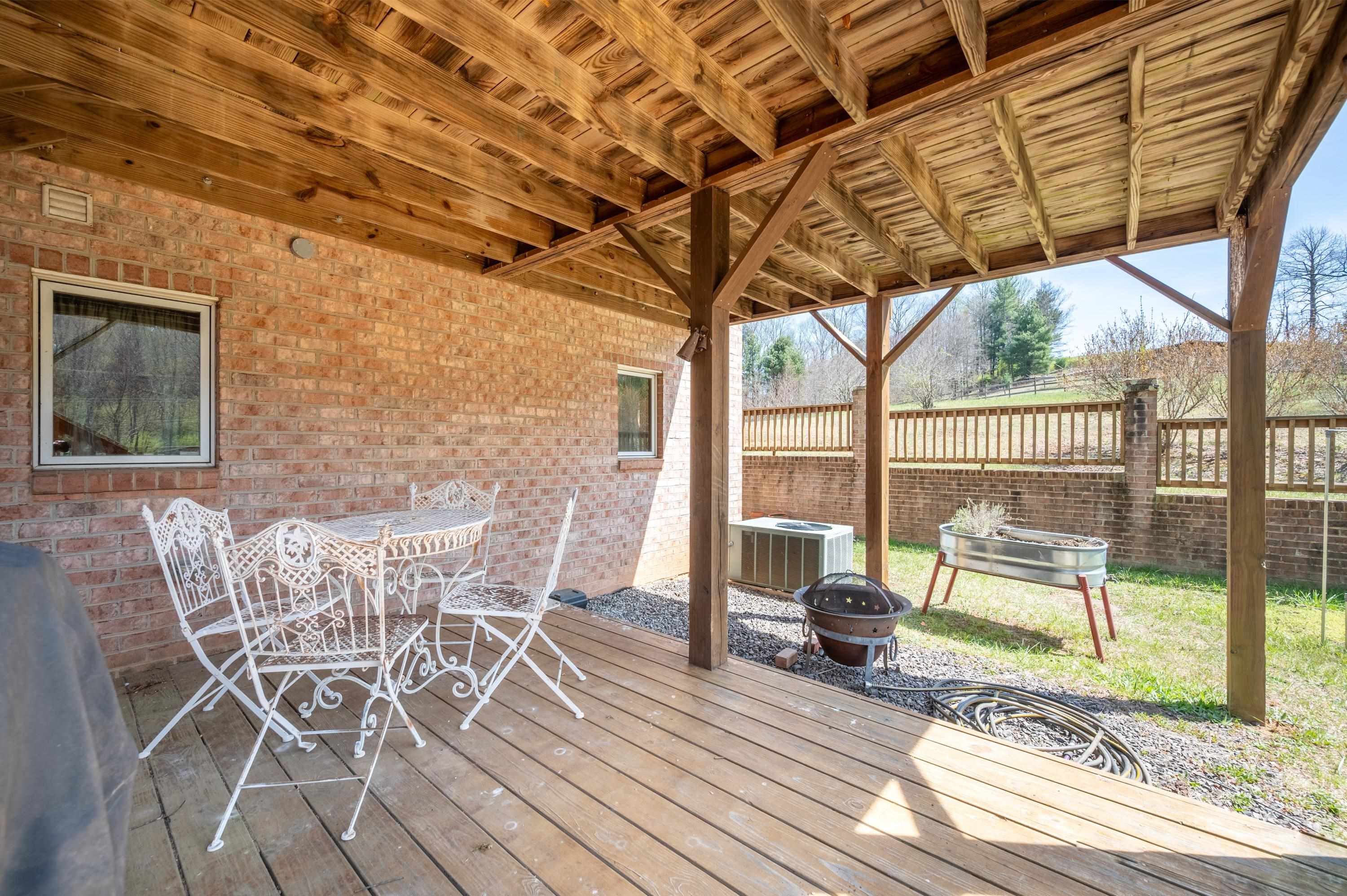 931 Maple Shade Road Laurel Fork VA 24352