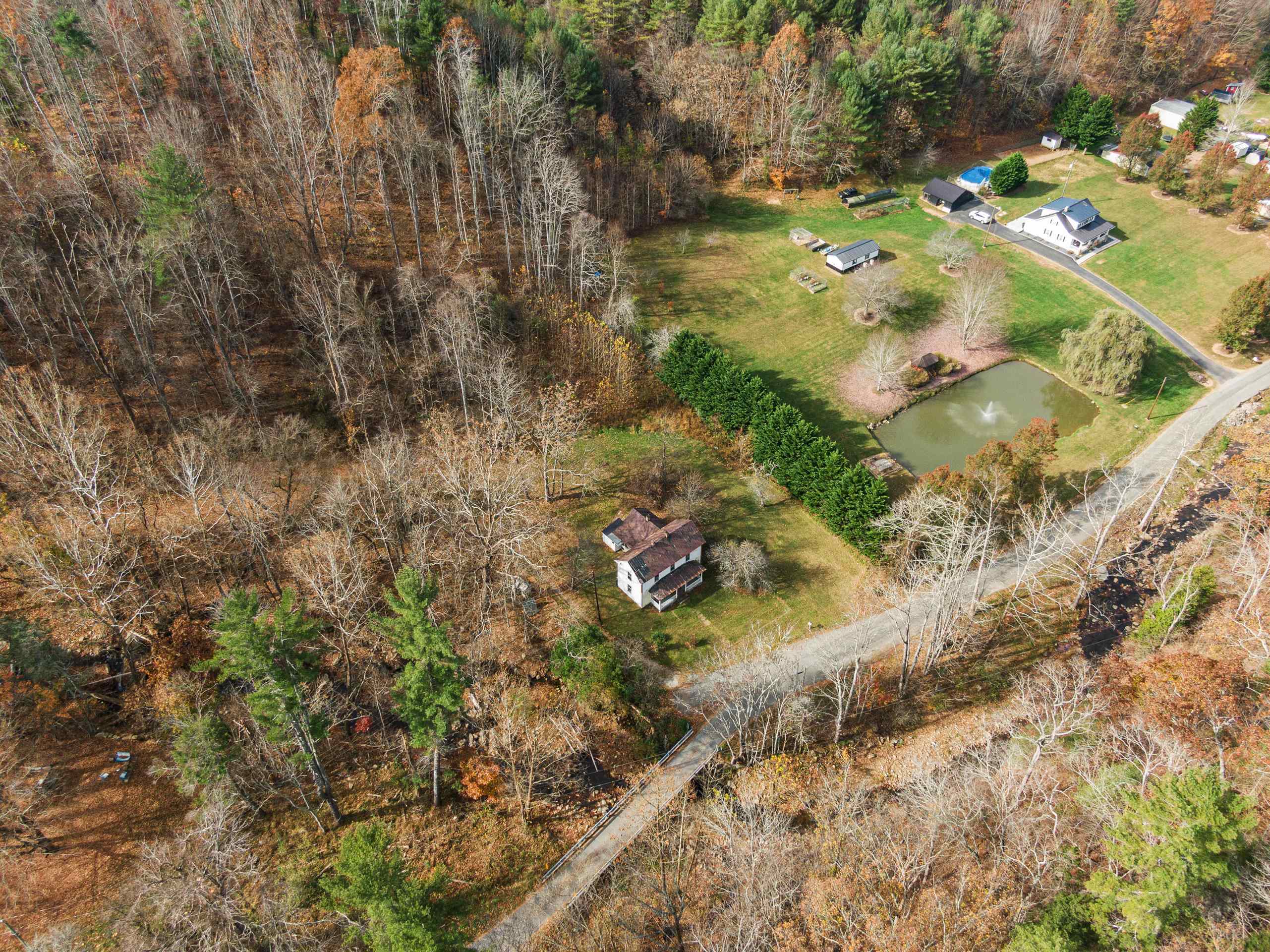 2717 Max Creek Road Hiwassee VA 24347