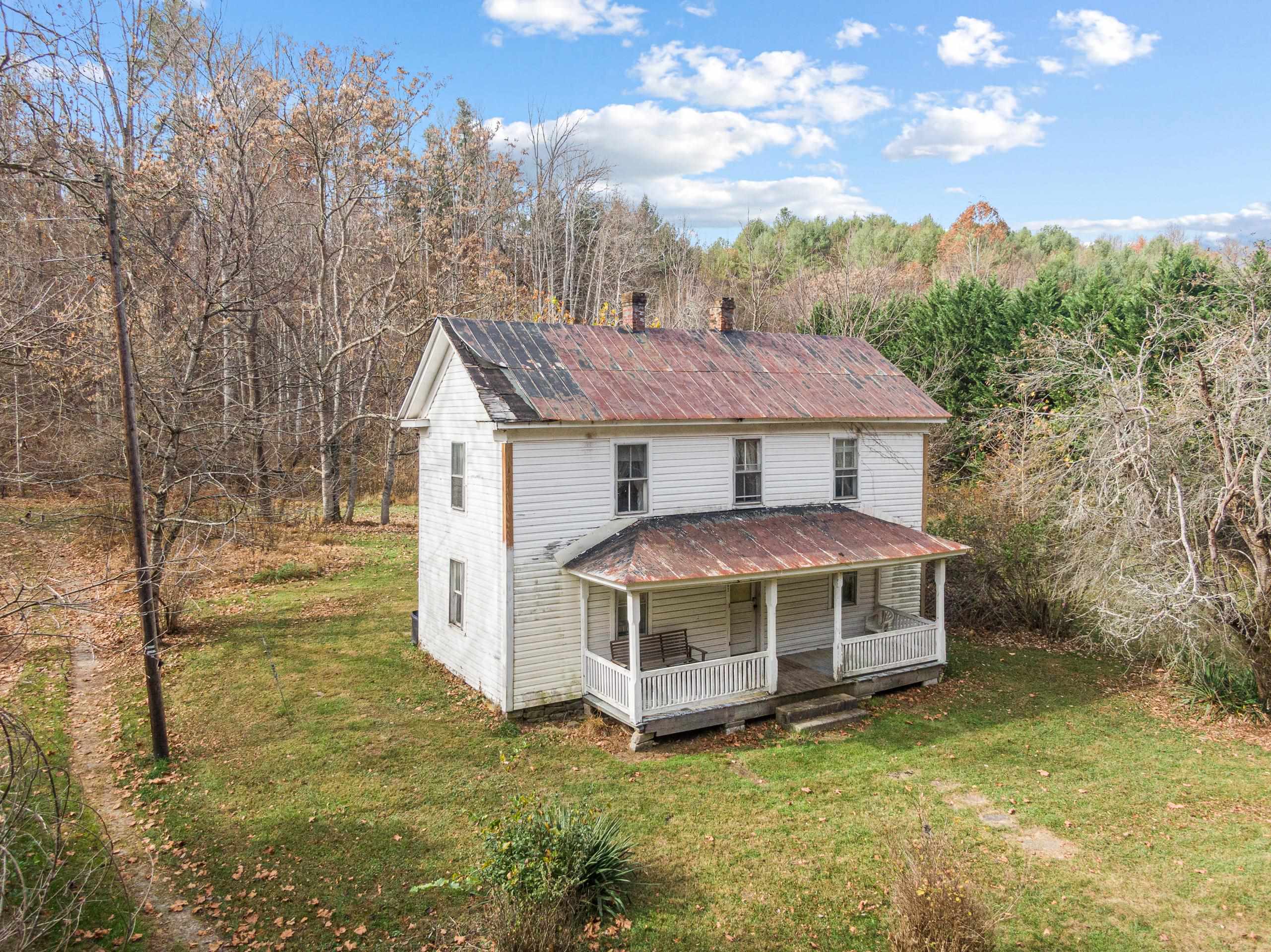 2717 Max Creek Road Hiwassee VA 24347