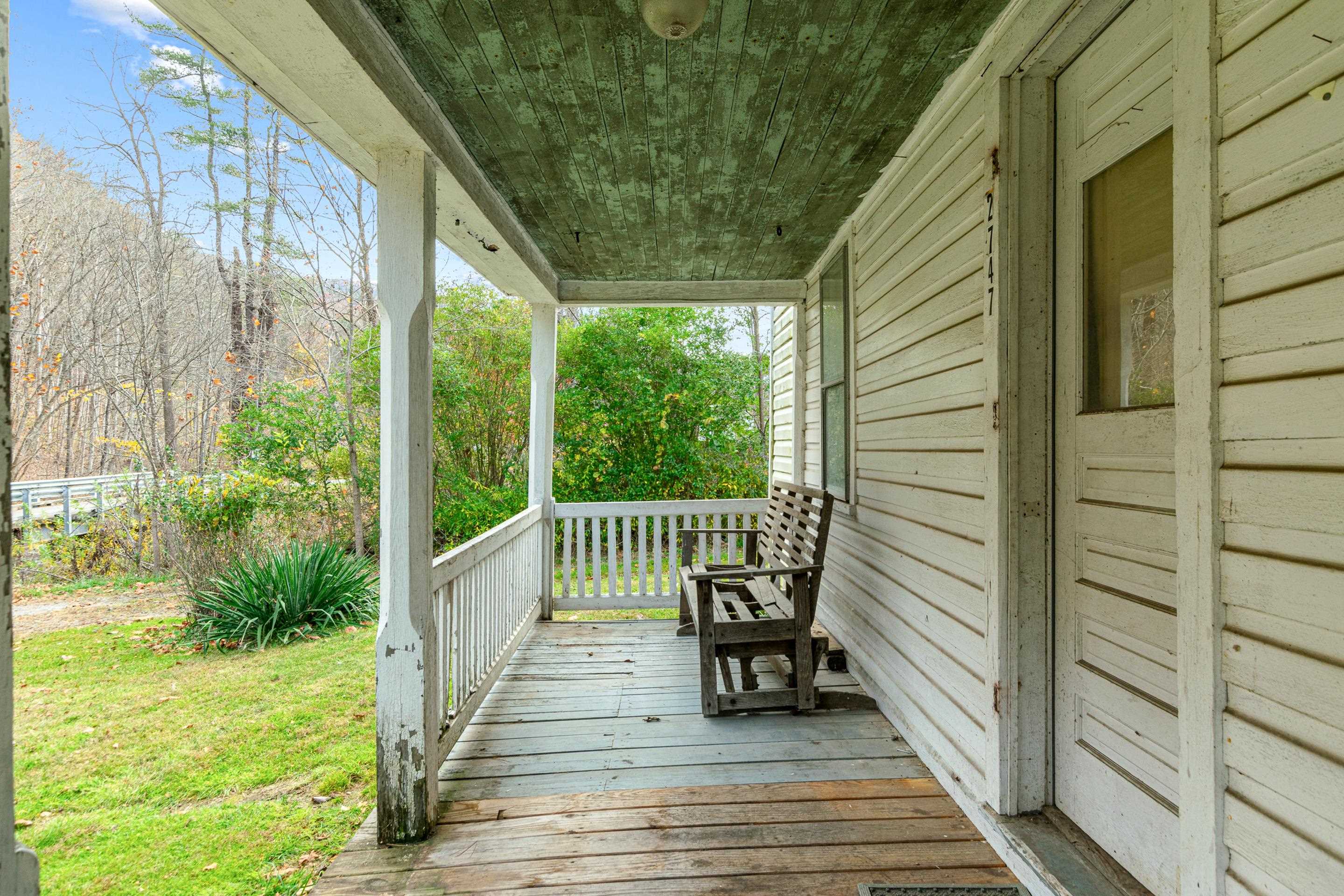 2717 Max Creek Road Hiwassee VA 24347