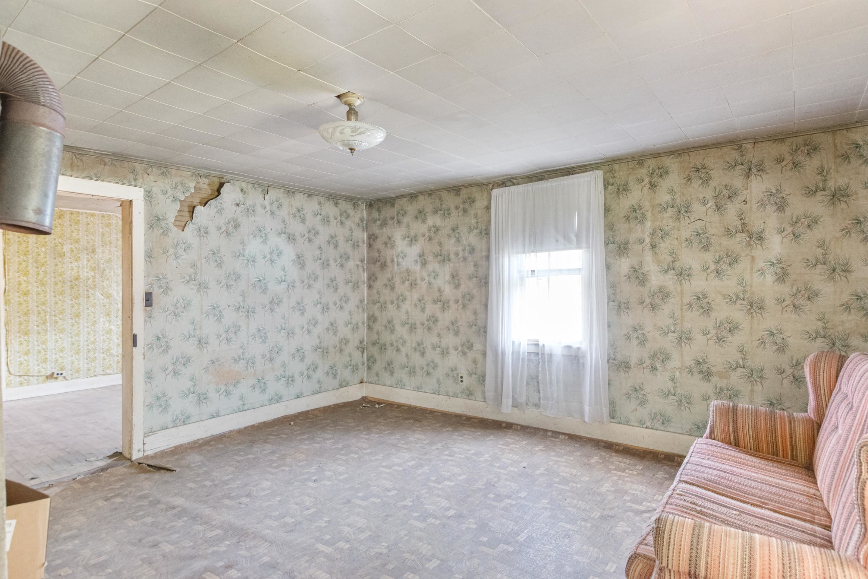 2717 Max Creek Road Hiwassee VA 24347