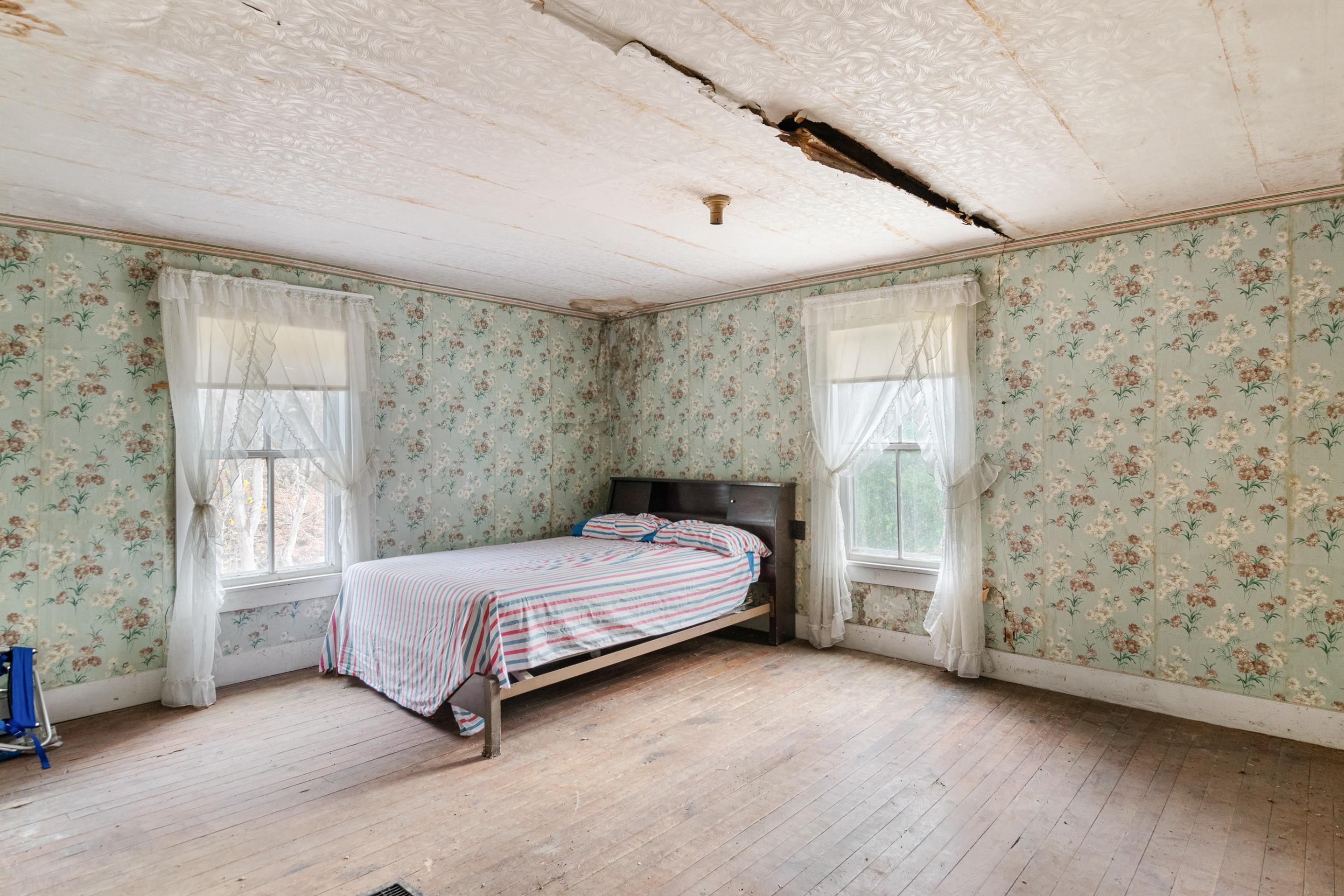 2717 Max Creek Road Hiwassee VA 24347