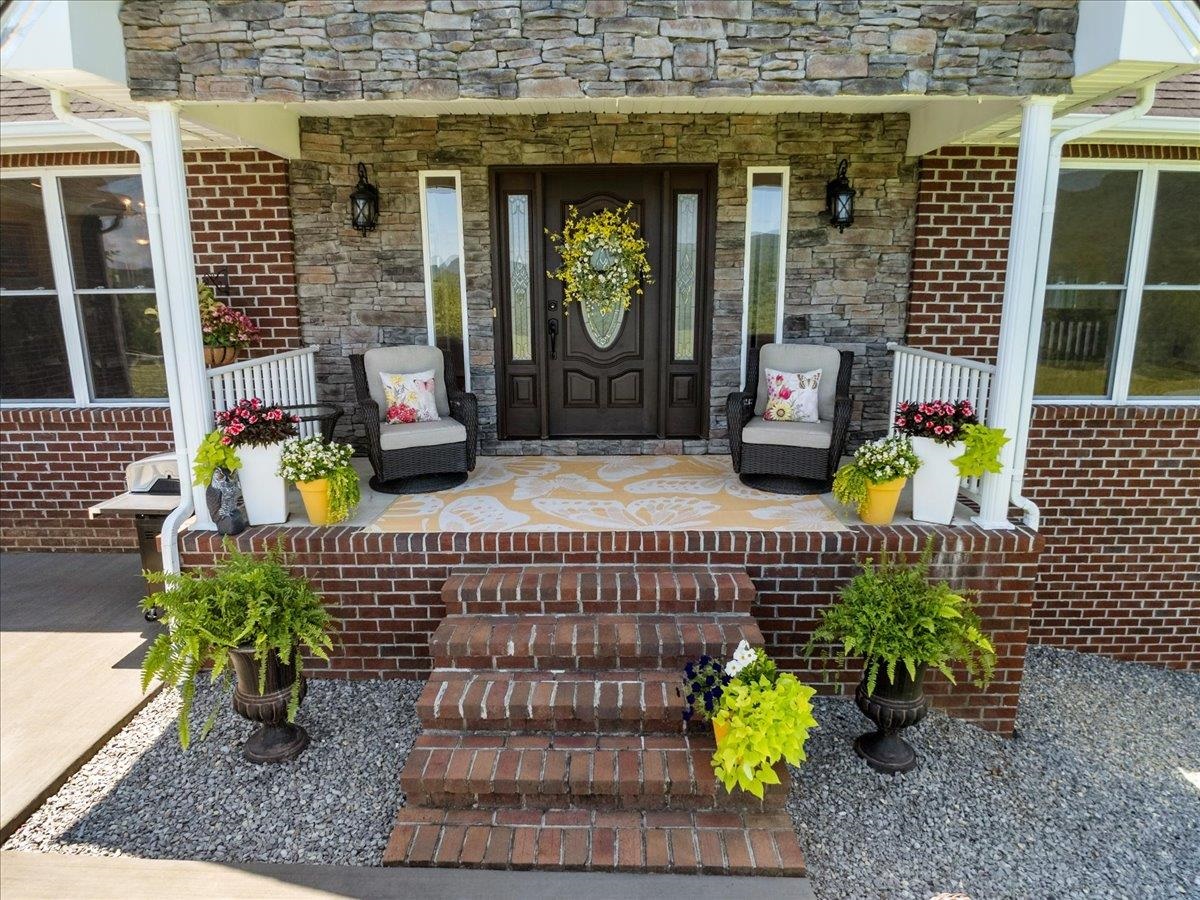 398 Penvir Street Narrows VA 24124
