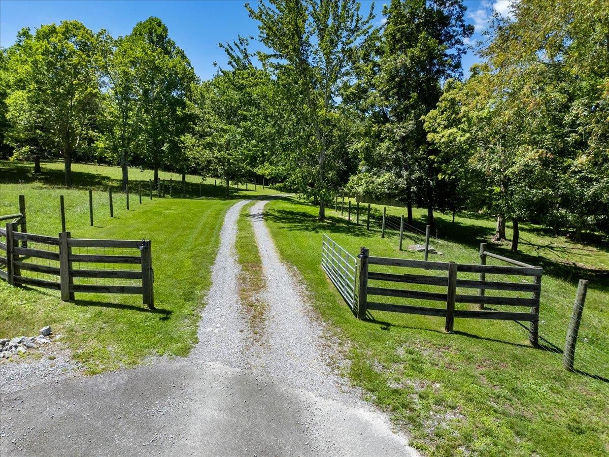 398 Penvir Street Narrows VA 24124