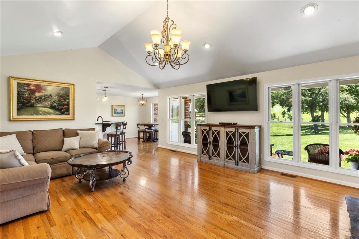 398 Penvir Street Narrows VA 24124