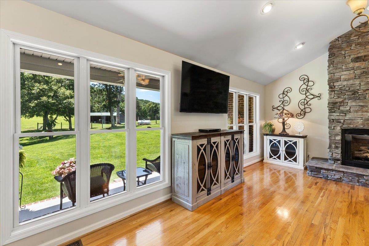 398 Penvir Street Narrows VA 24124