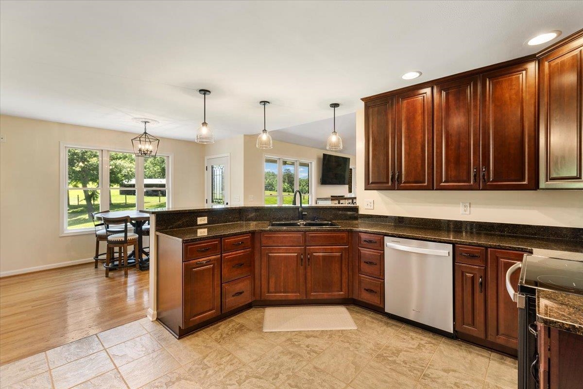 398 Penvir Street Narrows VA 24124