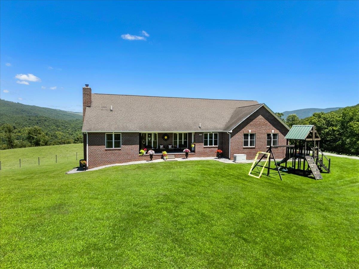 398 Penvir Street Narrows VA 24124