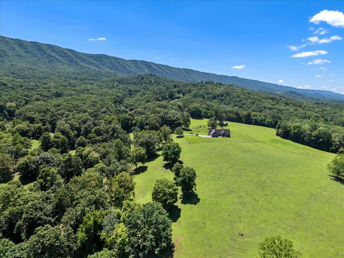 398 Penvir Street Narrows VA 24124