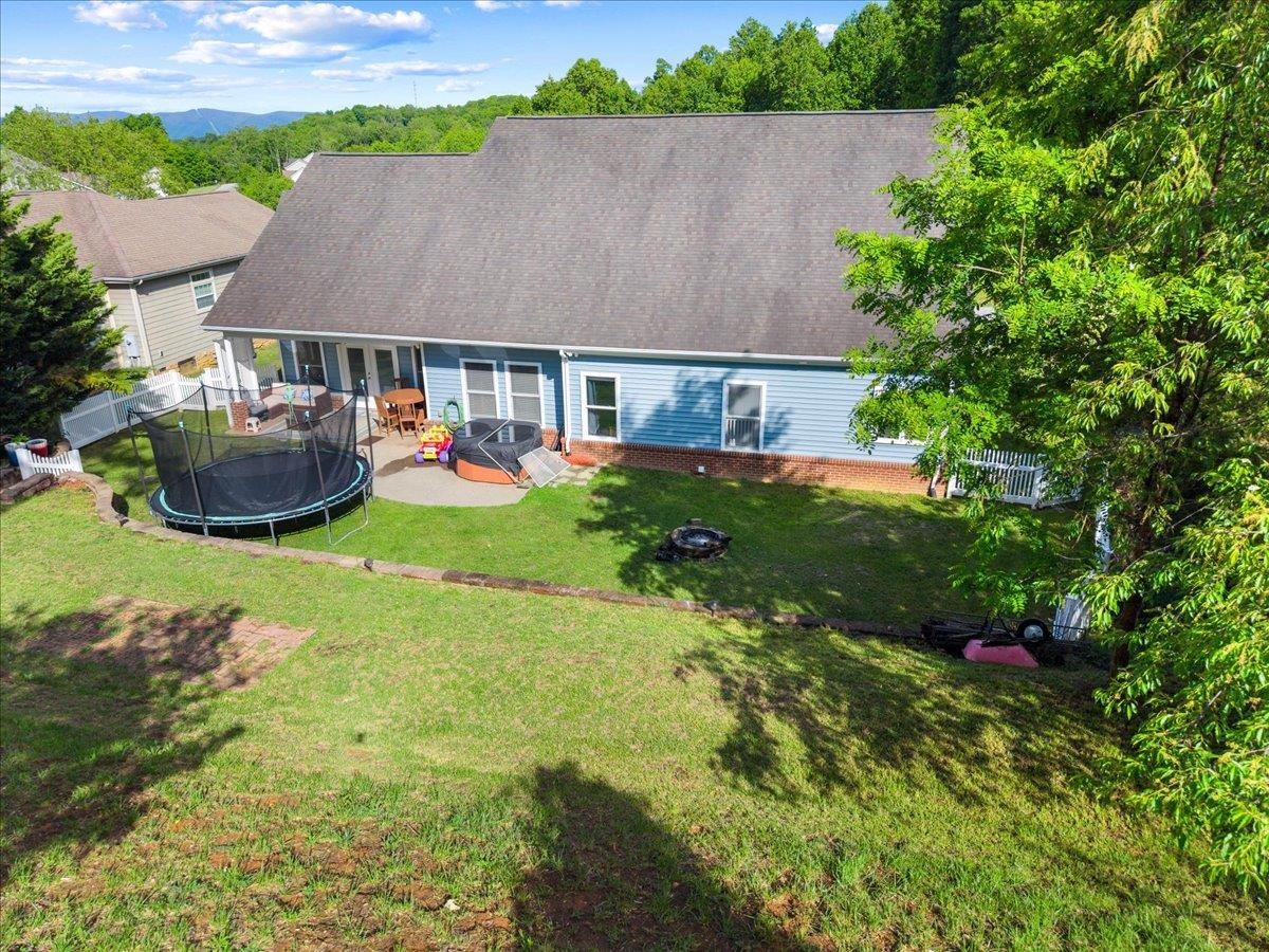 1015 Falor Lane Christiansburg VA 24073