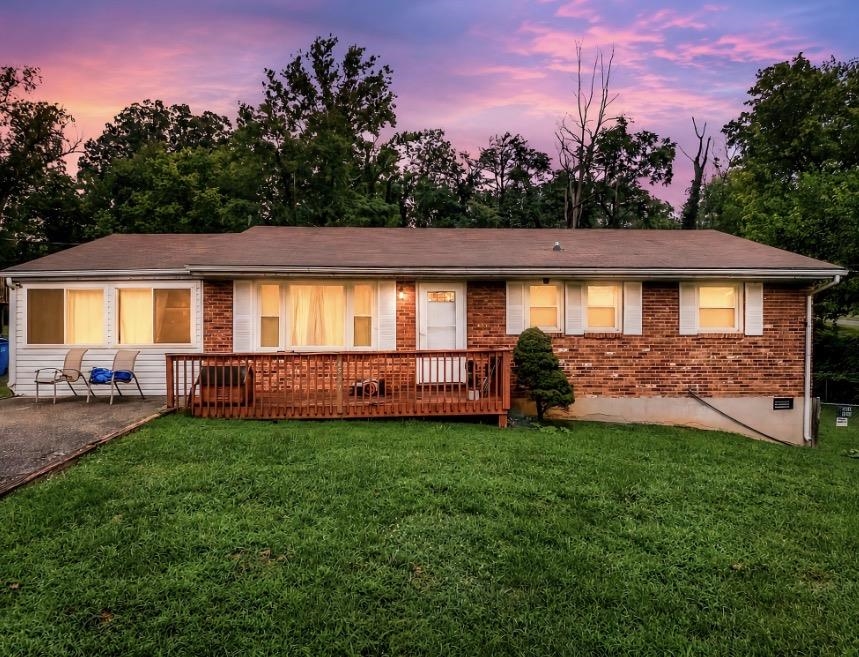 4527 Edgelawn Avenue NW Roanoke VA 24017