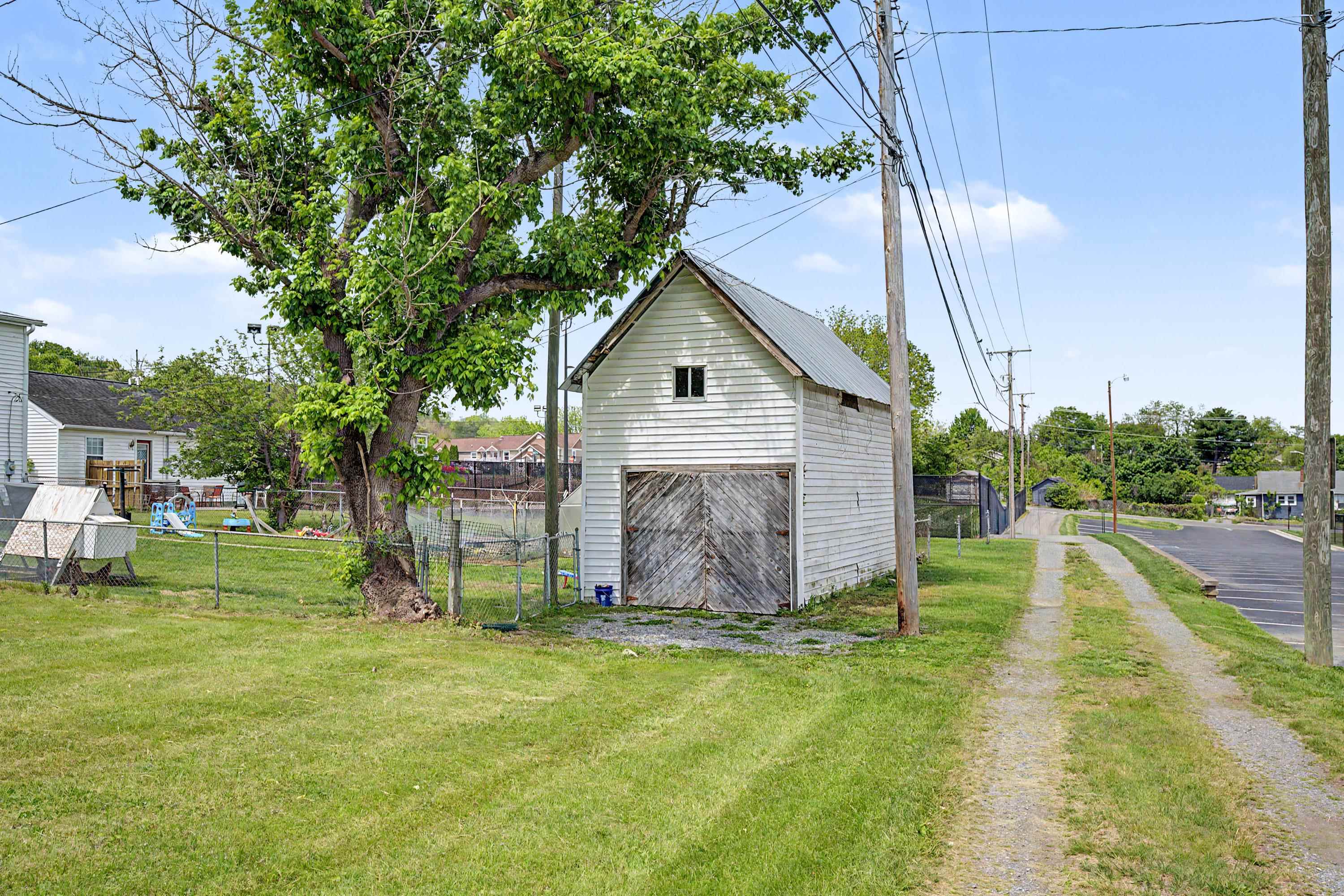 314 Clement Street Radford VA 24141