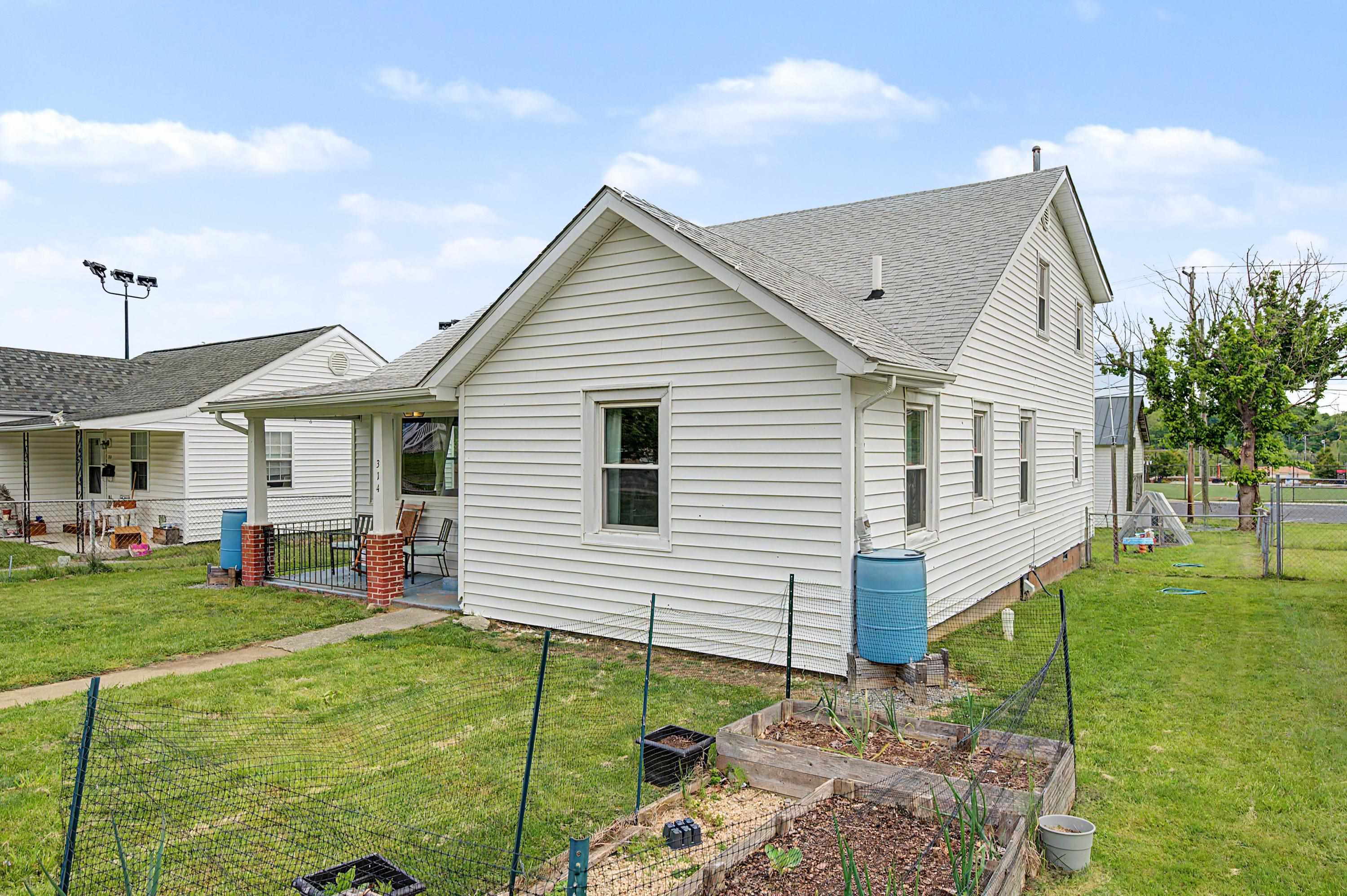 314 Clement Street Radford VA 24141