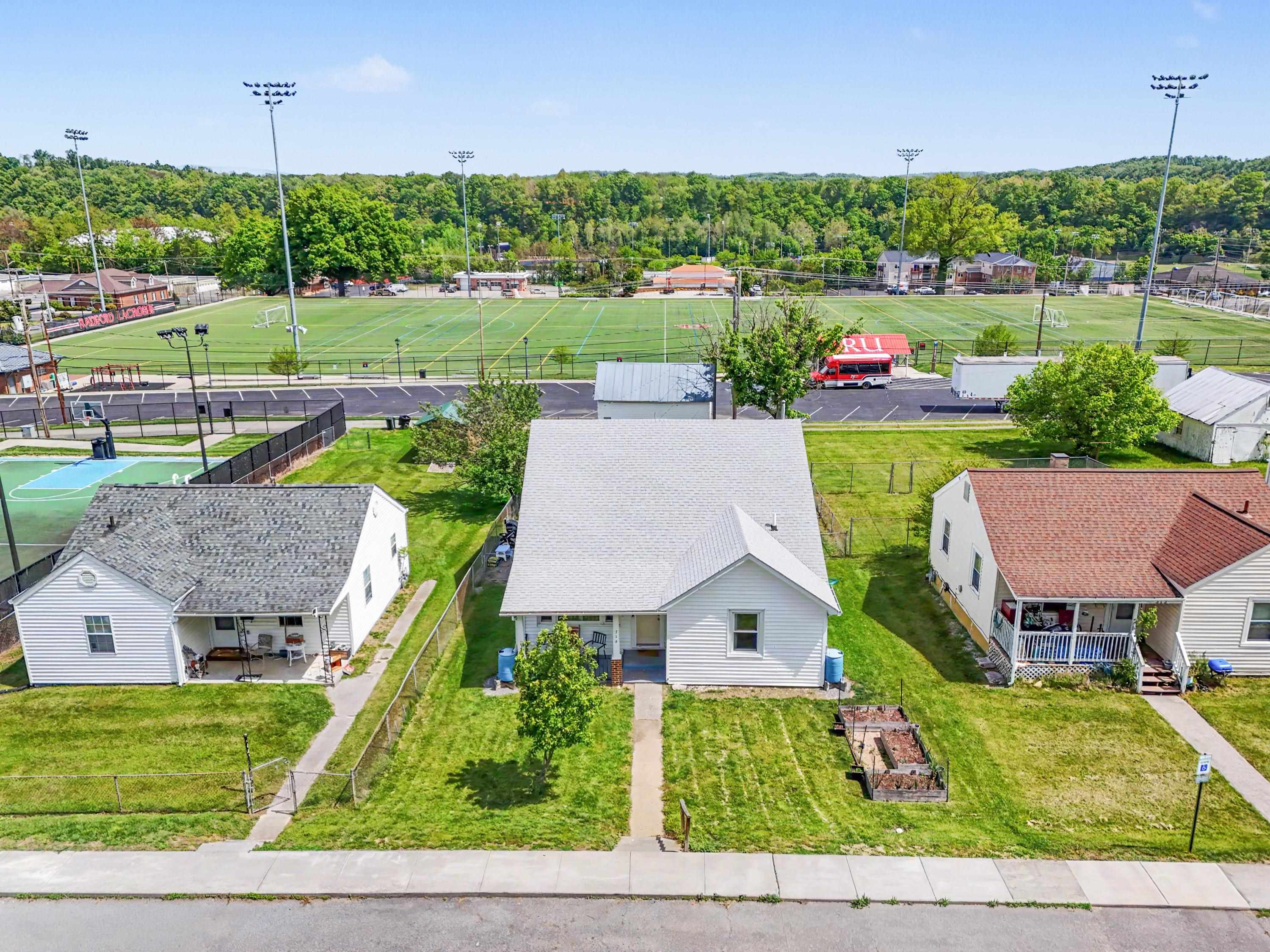314 Clement Street Radford VA 24141