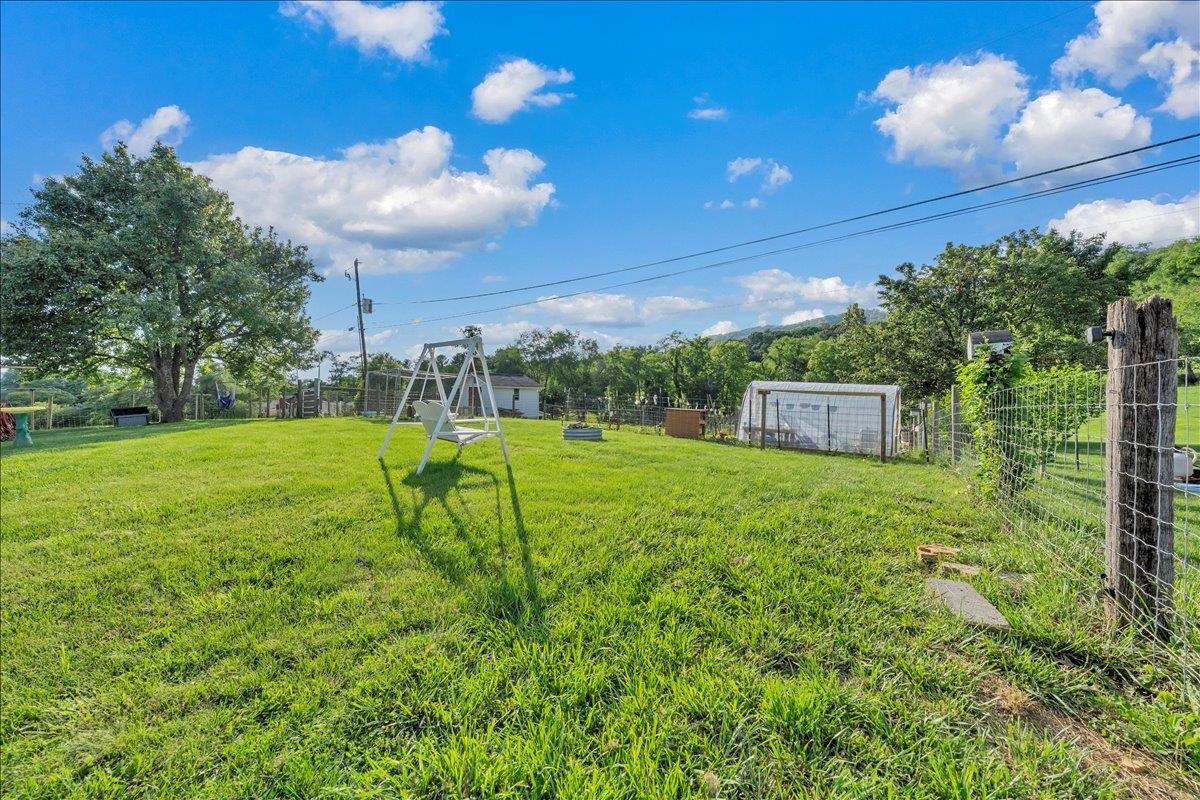 4624 E Lee Highway Max Meadows VA 24360