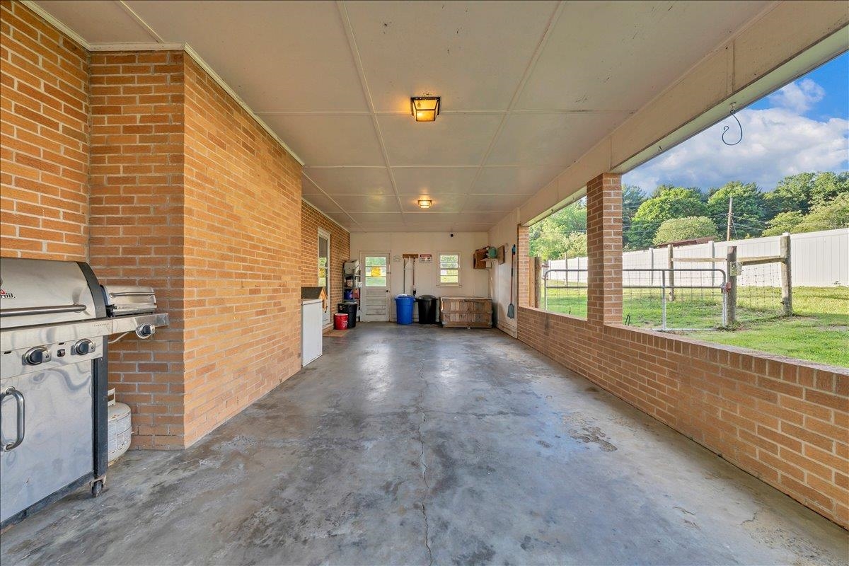4624 E Lee Highway Max Meadows VA 24360
