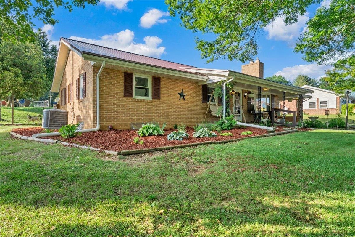 4624 E Lee Highway Max Meadows VA 24360