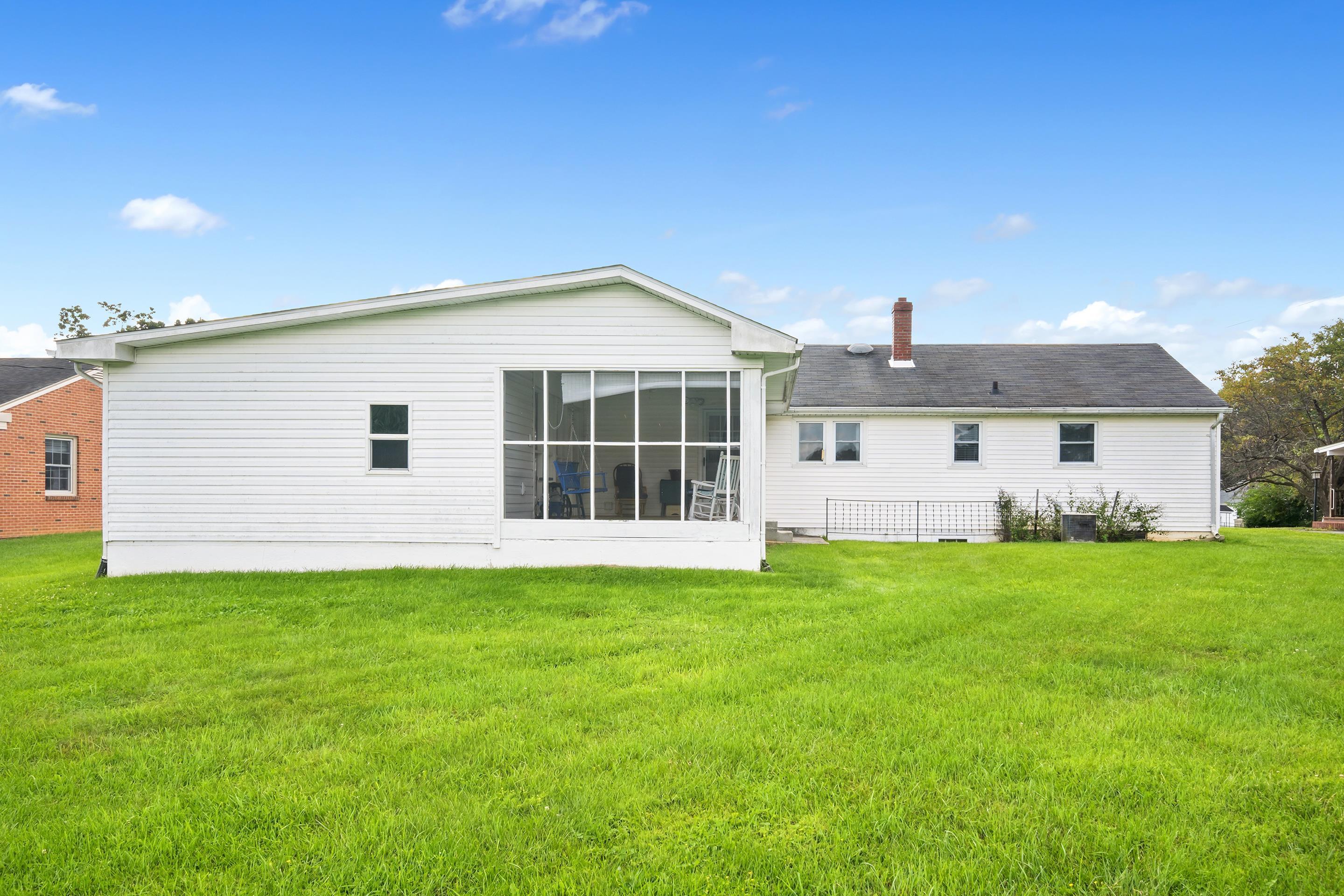 713 Ninth Street Radford VA 24141